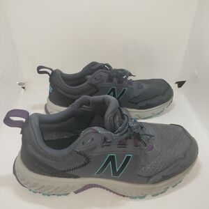 New Balance Gray and Teal Athletic Shoes Women's Size 9